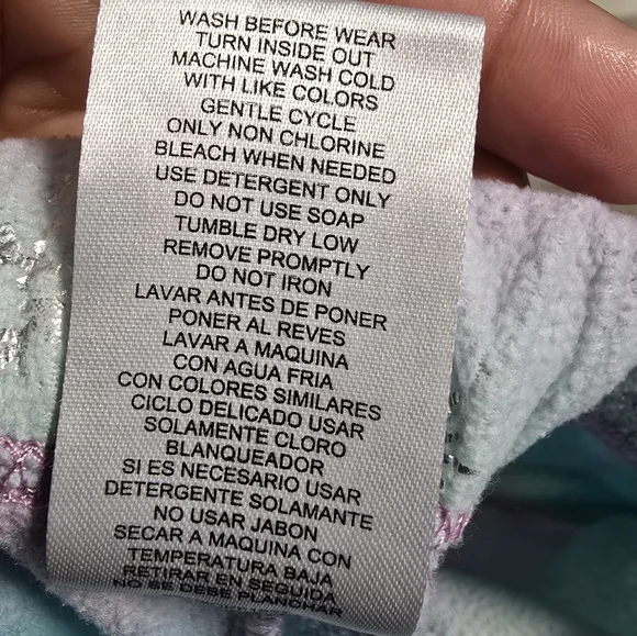 Max & Olivia Girl's Size 6 Multicolored Foil Snowflake-Patterned Fleece Pajamas - Picture 9 of 9